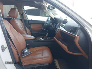 2013 BMW 3 Series 328i с VIN WBA3A5C54DF603211, выставлен на аукционе IAAI как лот 42541672 с пробегом 165 350 миль миль и . История ставок и продаж доступна на DreamBid. Изображение 5.