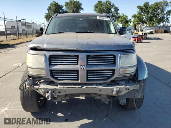 2011 Dodge Nitro Heat z VIN 1D4PT4GK8BW605665, wystawiony jako Copart lot #56986705 z przebiegiem 216 699 mil mil oraz Szkody całkowita. Historia ofert i sprzedaży dostępna na DreamBid. Obrazek 5.