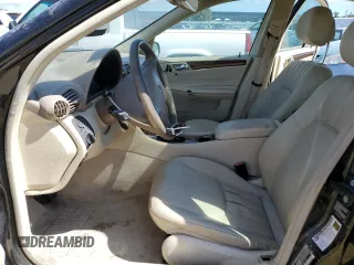 2007 Mercedes-Benz C 280 Luxury z VIN WDBRF92H17F861268, wystawiony jako Copart lot #49718375 z przebiegiem 103 299 mil mil oraz Szkoda całkowita • Salvage title. Historia ofert i sprzedaży dostępna na DreamBid. Obrazek 7.