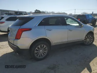 2017 Cadillac XT5 Luxury FWD z VIN 1GYKNBRSXHZ220290, wystawiony jako Copart lot #48578815 z przebiegiem 114 233 mil mil oraz Szkody całkowita. Historia ofert i sprzedaży dostępna na DreamBid. Obrazek 3.