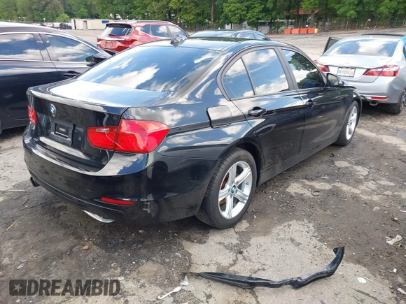 2013 BMW 3 Series 328i xDrive с VIN WBA3B5C55DF592295, выставлен на аукционе IAAI как лот 42231213 с пробегом 131 473 миль миль и . История ставок и продаж доступна на DreamBid. Изображение 4.