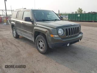 2016 Jeep Patriot Sport z VIN 1C4NJRBB9GD579952, wystawiony jako IAAI lot #42422182 z przebiegiem 186 686 mil mil oraz . Historia ofert i sprzedaży dostępna na DreamBid. Obrazek 1.