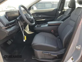 2023 Nissan ARIYA Venture+ z VIN JN1BF0AAXPM405660, wystawiony jako Copart lot #65549083 z przebiegiem 927 mil mil oraz . Historia ofert i sprzedaży dostępna na DreamBid. Obrazek 7.