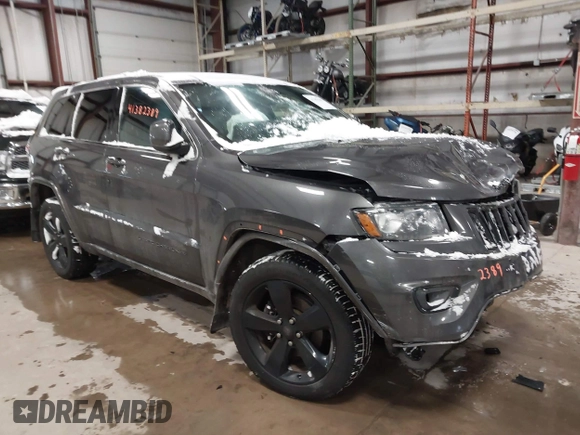 2015 Jeep Grand Cherokee Laredo with VIN 1C4RJFAGXFC752489, listed as a IAAI auction lot 41382389 with 147,892 mi miles. Bid and sale history available at carsss.com. Image 1.