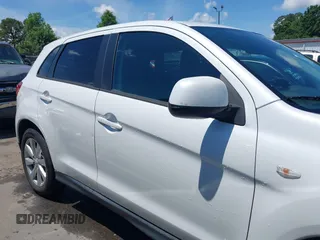 2015 Mitsubishi Outlander ES z VIN 4A4AP3AW6FE061328, wystawiony jako IAAI lot #42223295 z przebiegiem 177 461 mil mil oraz . Historia ofert i sprzedaży dostępna na DreamBid. Obrazek 13.