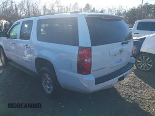 2007 Chevrolet Suburban LTZ with VIN 3GNFK16347G200999, listed as a IAAI auction lot 41392205 with 115,656 mi miles. Bid and sale history available at carsss.com. Image 3.