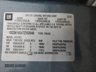 2007 Chevrolet Silverado 1500 1LT with VIN 1GCEK19047Z562949, listed as a Copart auction lot 52038545 with 266,966 mi miles and Salvage Title. Bid and sale history available at DreamBid. Image 14.