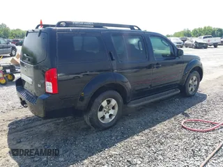 2006 Nissan Pathfinder SE z VIN 5N1AR18U16C628143, wystawiony jako IAAI lot #42113411 z przebiegiem 254 889 mil mil oraz . Historia ofert i sprzedaży dostępna na DreamBid. Obrazek 4.