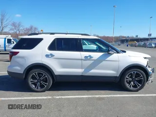2014 Ford Explorer Sport z VIN 1FM5K8GTXEGB88874, wystawiony jako IAAI lot #41894234 z przebiegiem 81 321 mil mil oraz . Historia ofert i sprzedaży dostępna na DreamBid. Obrazek 13.