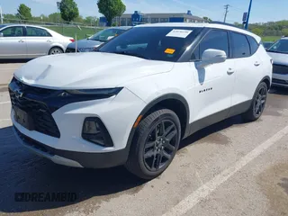 2022 Chevrolet Blazer LT z VIN 3GNKBDRS0NS135906, wystawiony jako IAAI lot #42070239 z przebiegiem 127 017 mil mil oraz . Historia ofert i sprzedaży dostępna na DreamBid. Obrazek 2.