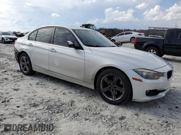 2015 BMW 3 Series 328i xDrive с VIN WBA3B5G54FNS16660, выставлен на аукционе Copart как лот 47927835 с пробегом 97 446 миль миль и Списание • Salvage title. История ставок и продаж доступна на DreamBid. Изображение 4.