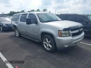 2010 Chevrolet Suburban LT z VIN 1GNUKJE33AR130525, wystawiony jako IAAI lot #42380287 z przebiegiem 325 085 mil mil oraz . Historia ofert i sprzedaży dostępna na DreamBid. Obrazek 1.