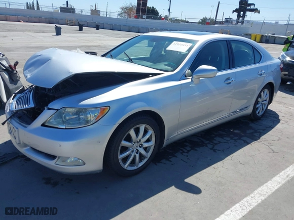 2007 Lexus LS 460 with VIN JTHBL46F075042554, listed as a IAAI auction lot 41932431 with 1 mi miles. Bid and sale history available at carsss.com. Image 17.