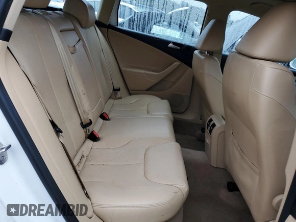 2009 Volkswagen Passat z VIN WVWXK73C09E049688, wystawiony jako Copart lot #83667744 z przebiegiem 206 382 mil mil oraz Szkoda całkowita • Salvage title. Historia ofert i sprzedaży dostępna na DreamBid. Obrazek 10.