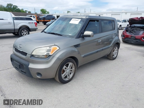 2010 Kia Soul + with VIN KNDJT2A20A7084899, listed as a IAAI auction lot 41990009 with 210,572 mi miles and . Bid and sale history available at DreamBid. Image 2.
