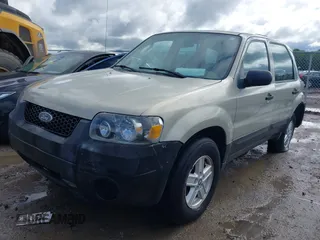 2005 Ford Escape XLS Value with VIN 1FMYU02Z45KB85048, listed as a IAAI auction lot 42309081 with 106,395 mi miles and . Bid and sale history available at DreamBid. Image 17.