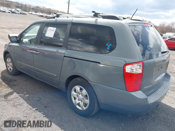 2009 Kia Sedona LX with VIN KNDMB233696299758, listed as a IAAI auction lot 41929906 with 214,445 mi miles. Bid and sale history available at carsss.com. Image 3.