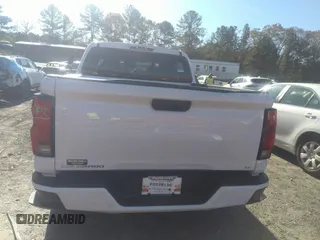 2024 Chevrolet Colorado 2WD LT z VIN 1GCPSCEKXR1255752, wystawiony jako IAAI lot #40898978 z przebiegiem 100 mil mil oraz . Historia ofert i sprzedaży dostępna na DreamBid. Obrazek 16.