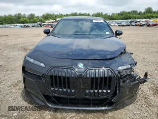 2024 BMW 7 Series 760i xDrive with VIN WBA33EJ05RCS20369, listed as a Copart auction lot 58822485 with 14,554 mi miles and Salvage title. Bid and sale history available at DreamBid. Image 5.
