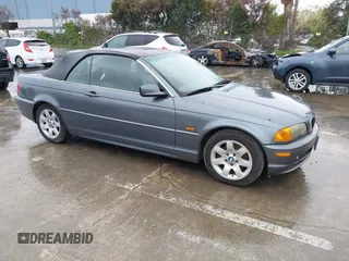 2001 BMW 3 Series 325Ci with VIN WBABS33431JY41788, listed as a IAAI auction lot 41557645 with 199,732 mi miles. Bid and sale history available at carsss.com. Image 1.