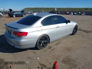 2009 BMW 3 Series 335i с VIN WBAWB73549P044945, выставлен на аукционе IAAI как лот 41556993 с пробегом 185 832 миль миль и . История ставок и продаж доступна на DreamBid. Изображение 4.