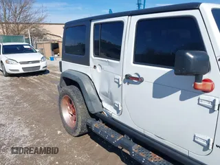 2016 Jeep Wrangler Unlimited Rubicon Hard Rock with VIN 1C4HJWFG9GL296782, listed as a IAAI auction lot 41595273 with 113,338 mi miles. Bid and sale history available at carsss.com. Image 6.