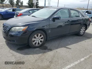 2008 Toyota Camry LE z VIN 4T1BK46K48U061418, wystawiony jako Copart lot #56872605 z przebiegiem 124 200 mil mil oraz Szkoda całkowita • Salvage title. Historia ofert i sprzedaży dostępna na DreamBid. Obrazek 1.