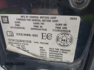 2005 GMC Sierra 1500HD SLT z VIN 1GTGK13U35F811518, wystawiony jako IAAI lot #41436920 z przebiegiem 227 019 mil mil oraz . Historia ofert i sprzedaży dostępna na DreamBid. Obrazek 9.