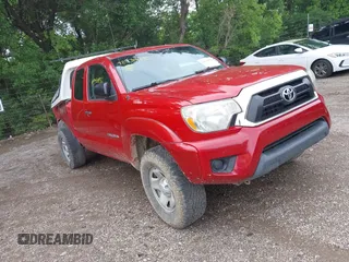2014 Toyota Tacoma with VIN 5TFUX4EN3EX025837, listed as a IAAI auction lot 42430882 with 234,809 mi miles and . Bid and sale history available at DreamBid. Image 1.
