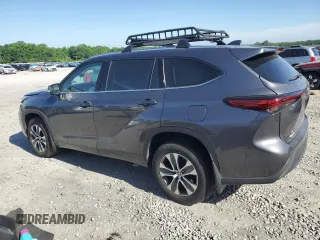 2021 Toyota Highlander XLE z VIN 5TDGZRBH5MS529734, wystawiony jako Copart lot #57189315 z przebiegiem 117 913 mil mil oraz Szkoda całkowita • Salvage title. Historia ofert i sprzedaży dostępna na DreamBid. Obrazek 2.