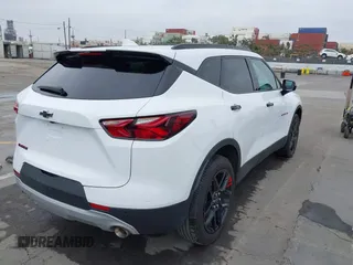 2020 Chevrolet Blazer LT with VIN 3GNKBCR48LS659930, listed as a IAAI auction lot 42500308 with 40,287 mi miles and . Bid and sale history available at DreamBid. Image 4.