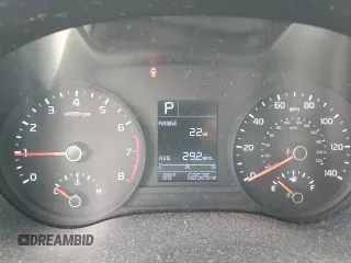 2018 Kia Rio S with VIN 3KPA24AB6JE085151, listed as a Copart auction lot 61552624 with 68,526 mi miles and Clean Title. Bid and sale history available at carsss.com. Image 9.