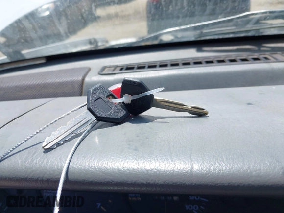 1994 Jeep Grand Cherokee Laredo с VIN 1J4GZ58SXRC104587, выставлен на аукционе IAAI как лот 42498949 с пробегом 385 411 миль миль и . История ставок и продаж доступна на DreamBid. Изображение 11.