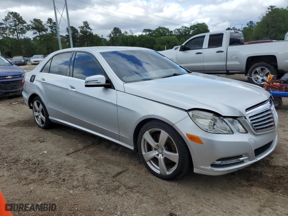 2013 Mercedes-Benz E-Class E 350 Luxury with VIN WDDHF5KBXDA688320, listed as a Copart auction lot 51935685 with 121,057 mi miles and Clean Title. Bid and sale history available at carsss.com. Image 4.