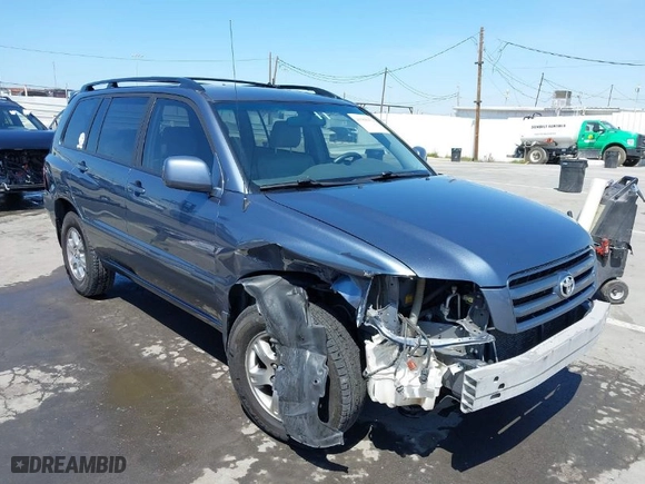 2005 Toyota Highlander with VIN JTEGP21A350050178, listed as a IAAI auction lot 41968432 with 201,657 mi miles. Bid and sale history available at carsss.com. Image 1.