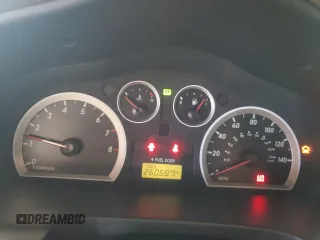 2005 Hyundai Santa Fe GLS z VIN KM8SC13D75U936665, wystawiony jako Copart lot #57342365 z przebiegiem 260 687 mil mil oraz Szkoda całkowita • Salvage title. Historia ofert i sprzedaży dostępna na DreamBid. Obrazek 9.