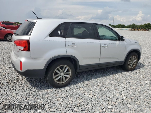 2015 Kia Sorento LX with VIN 5XYKT3A65FG555890, listed as a Copart auction lot 56026125 with 102,034 mi miles and Clean Title. Bid and sale history available at DreamBid. Image 3.
