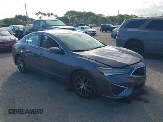 2020 Acura ILX w/Premium Pkg with VIN 19UDE2F70LA005718, listed as a IAAI auction lot 41530246 with 60,690 mi miles. Bid and sale history available at carsss.com. Image 1.