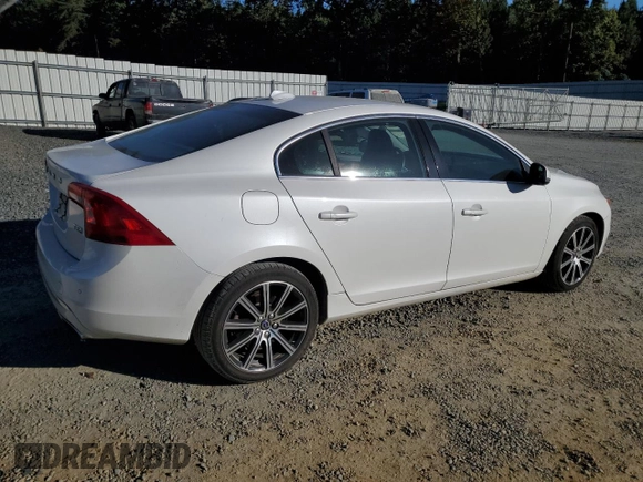 2017 Volvo S60 Inscription Platinum z VIN LYV402HM9HB140468, wystawiony jako Copart lot #74993444 z przebiegiem 103 907 mil mil oraz Szkoda całkowita • Salvage title. Historia ofert i sprzedaży dostępna na DreamBid. Obrazek 3.