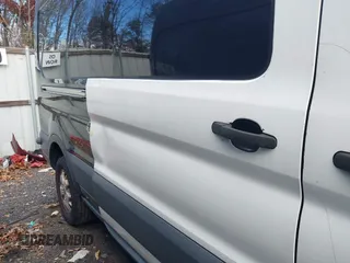 2015 Ford Transit Cargo с VIN 1FTYR2CM2FKA84211, выставлен на аукционе IAAI как лот 41091592 с пробегом 140 770 миль миль и . История ставок и продаж доступна на DreamBid. Изображение 6.