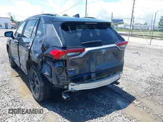 2024 Toyota RAV4 Hybrid XSE с VIN 4T3E6RFVXRU167468, выставлен на аукционе IAAI как лот 42351823 с пробегом 22 582 миль миль и . История ставок и продаж доступна на DreamBid. Изображение 6.