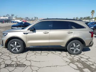 2021 Kia Sorento EX z VIN 5XYRH4LF2MG011475, wystawiony jako IAAI lot #41990875 z przebiegiem 45 843 mil mil oraz . Historia ofert i sprzedaży dostępna na DreamBid. Obrazek 14.
