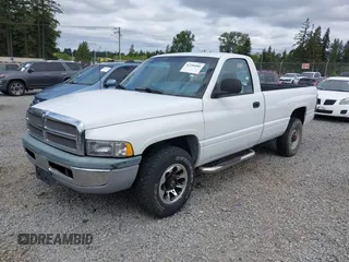 1998 Dodge 2500 z VIN 3B7KC26Z1WM267154, wystawiony jako IAAI lot #42206886 z przebiegiem 120 336 mil mil oraz . Historia ofert i sprzedaży dostępna na DreamBid. Obrazek 17.