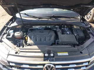 2020 Volkswagen Tiguan SEL Premium R-Line with VIN 3VV4B7AX8LM164745, listed as a IAAI auction lot 41628418 with 38,353 mi miles. Bid and sale history available at carsss.com. Image 10.