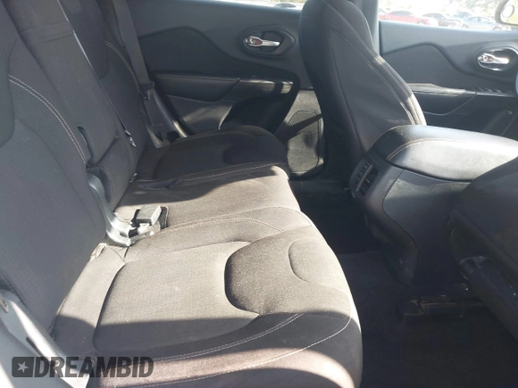 2016 Jeep Cherokee Latitude with VIN 1C4PJMCB3GW231806, listed as a IAAI auction lot 41997517 with 170,188 mi miles and . Bid and sale history available at carsss.com. Image 8.