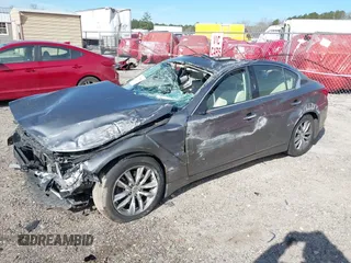 2015 Infiniti Q50 Premium with VIN JN1BV7AR4FM411454, listed as a IAAI auction lot 41707936 with 1 mi miles. Bid and sale history available at carsss.com. Image 2.