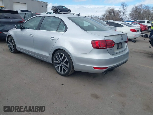 2014 Volkswagen Jetta GLI Edition 30 с VIN 3VW4S7AJ2EM214517, выставлен на аукционе IAAI как лот 41662860 с пробегом 185 783 миль миль и . История ставок и продаж доступна на DreamBid. Изображение 3.