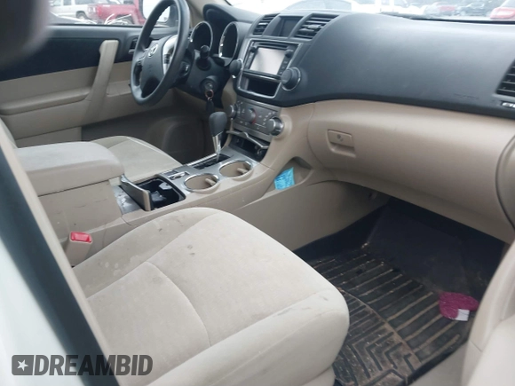 2013 Toyota Highlander with VIN 5TDZA3EH2DS035257, listed as a IAAI auction lot 41606436 with 208,721 mi miles and . Bid and sale history available at DreamBid. Image 5.
