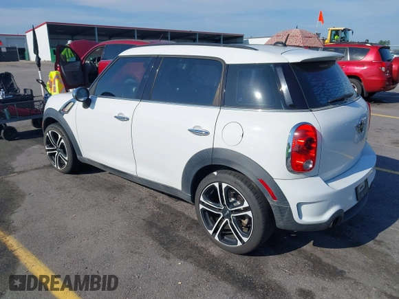 2012 MINI Countryman S with VIN WMWZC3C56CWL82122, listed as a IAAI auction lot 42600474 with 71,920 mi miles and . Bid and sale history available at DreamBid. Image 3.