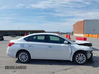 2018 Nissan Sentra SV z VIN 3N1AB7AP8JY259106, wystawiony jako IAAI lot #41899218 z przebiegiem 88 750 mil mil oraz . Historia ofert i sprzedaży dostępna na DreamBid. Obrazek 14.
